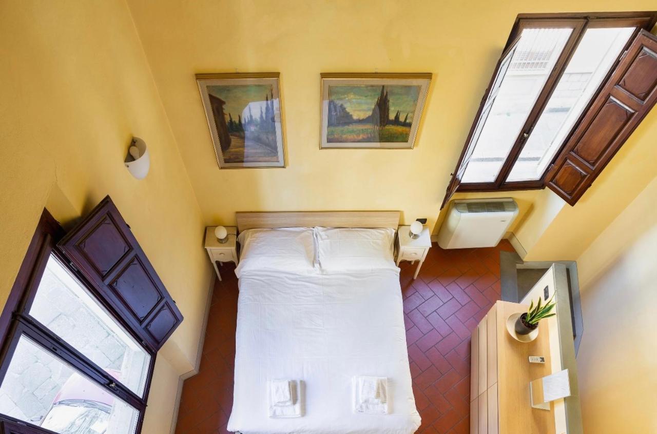 Appartement Cozy Classic Italian House Near Santa Croce, On The Lungarno à Florence Extérieur photo
