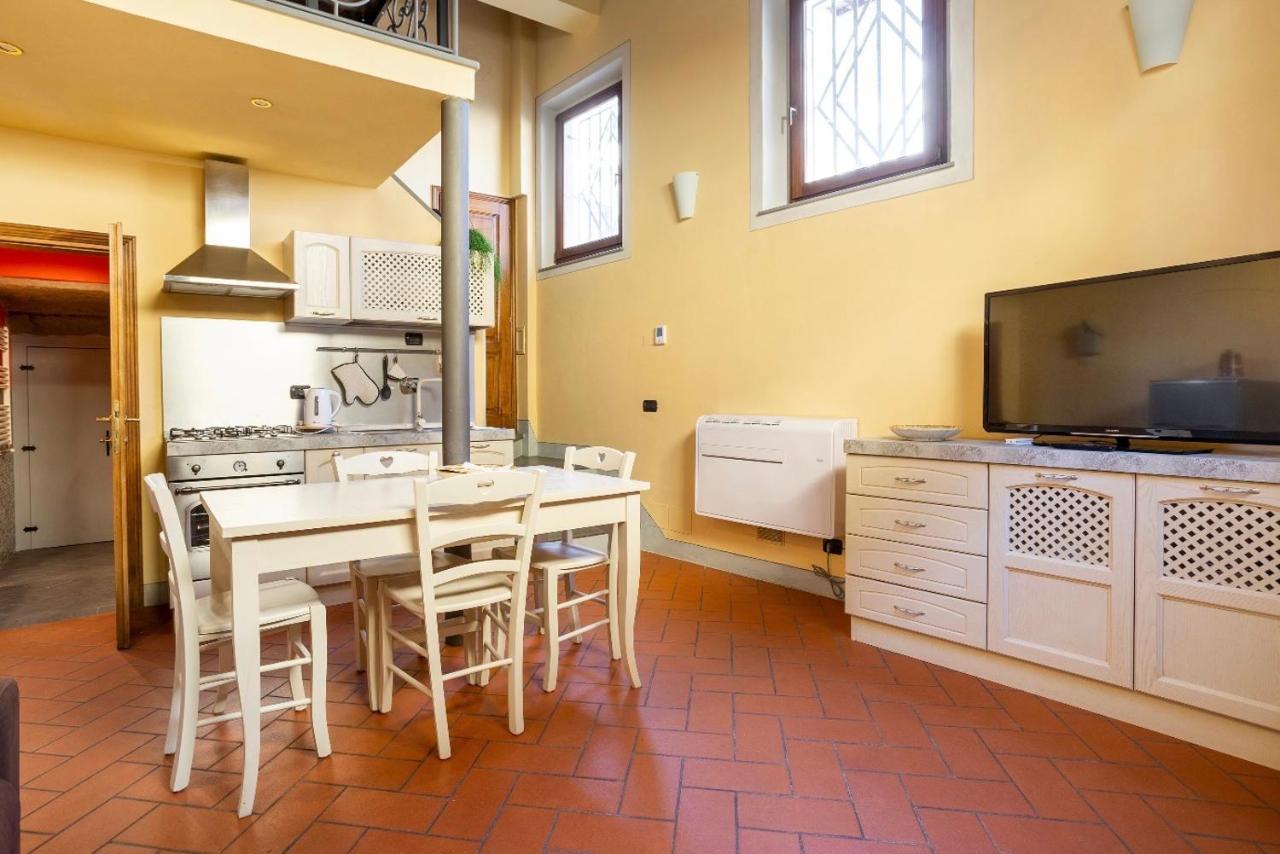 Appartement Cozy Classic Italian House Near Santa Croce, On The Lungarno à Florence Extérieur photo